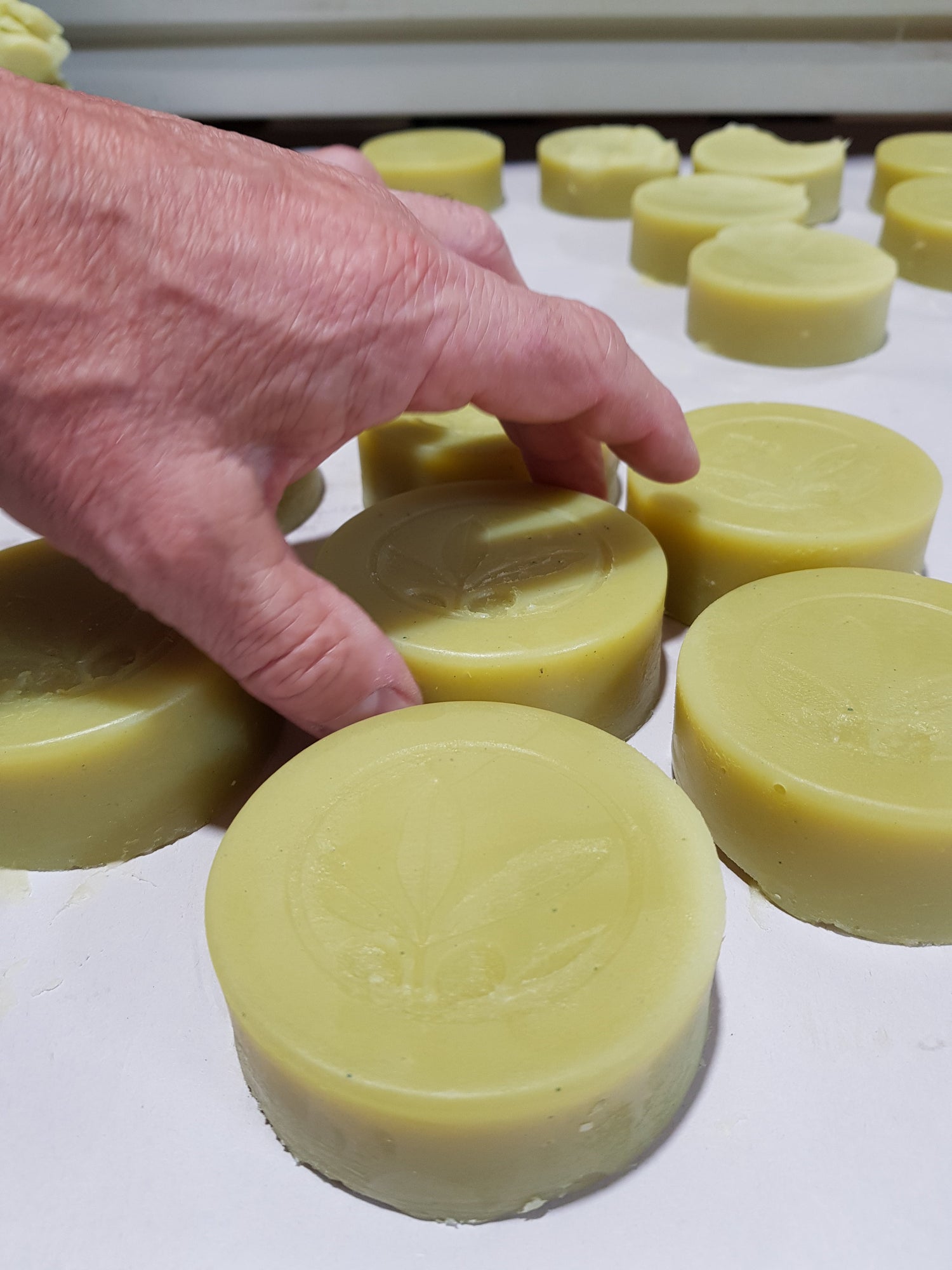 Why Olive Oil Is the Best Ingredient for Sensitive Skin